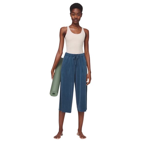 Lululemon Pants - Lululemon Flow In Elegance Crop Pants - Women's Blue Size 14